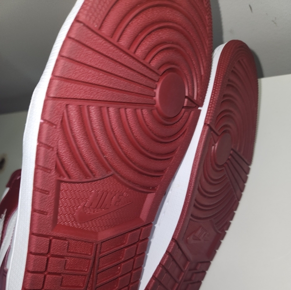 Air Jordan 1 Retro High OG Artisanal Red - Picture 4 of 5